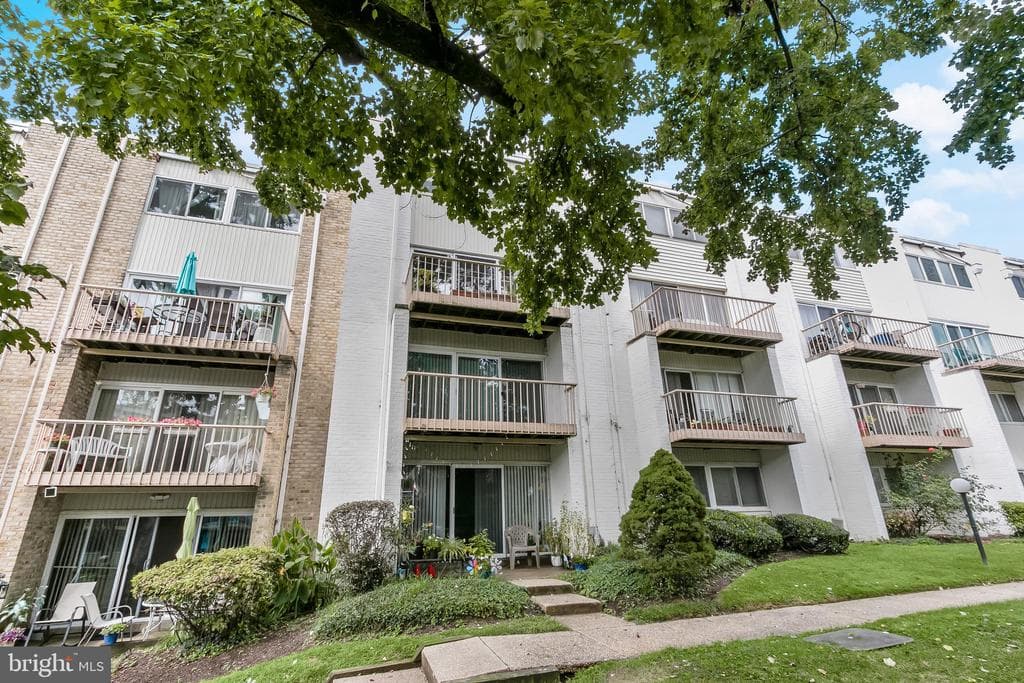 3211 University Boulevard W #3211eye-11 photo 1