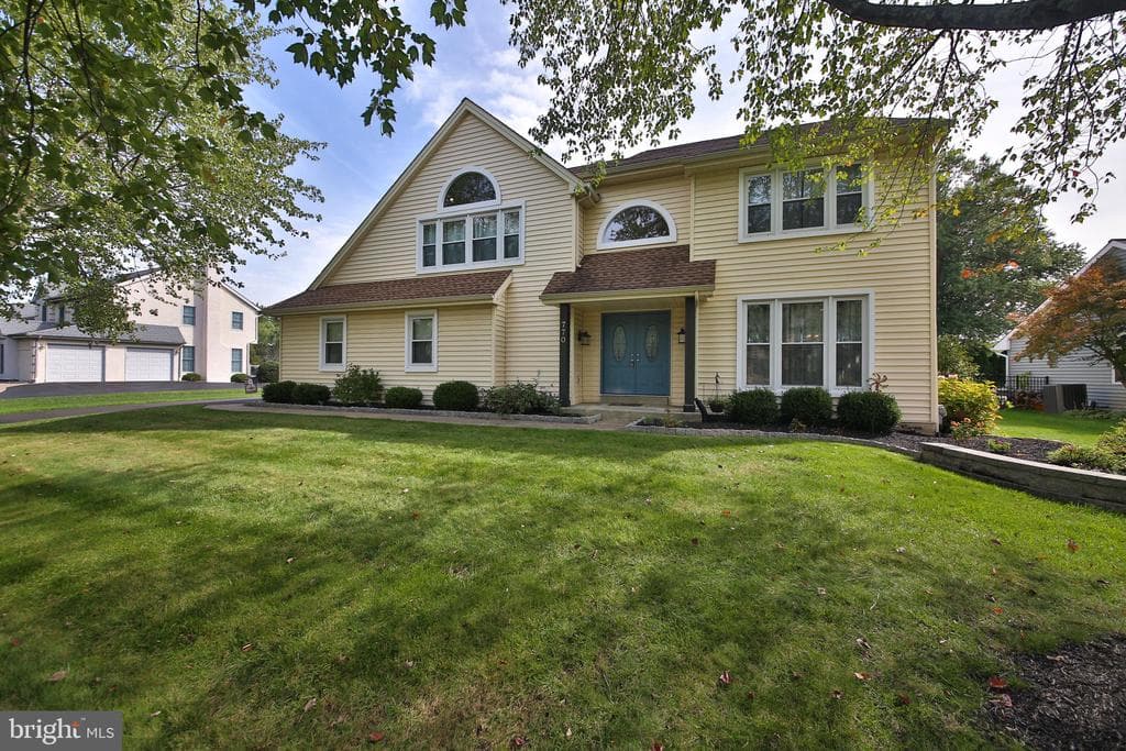 770 Atkinson Lane photo 1