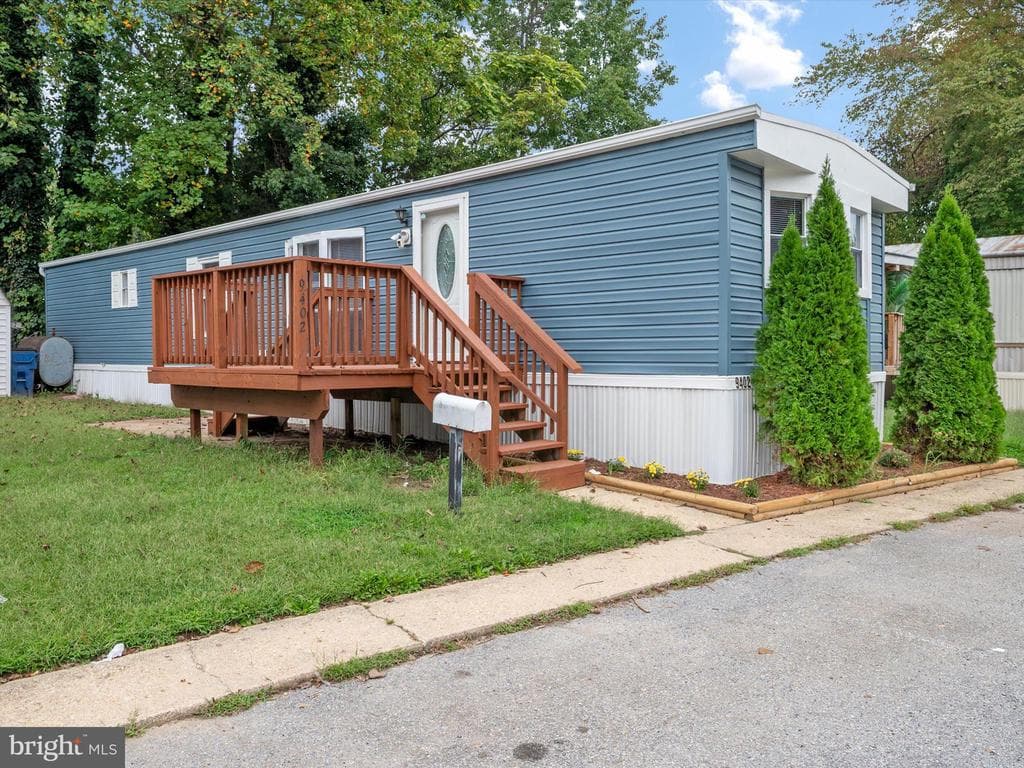 9402 Beech Park Street photo 1