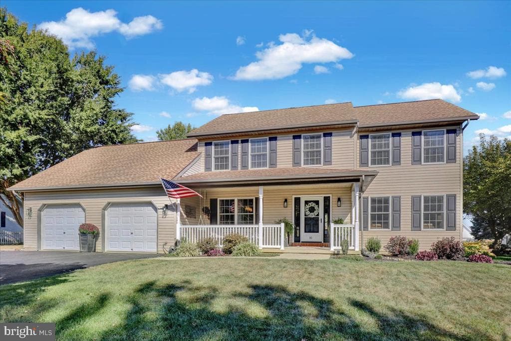 10 Manor Drive photo 1