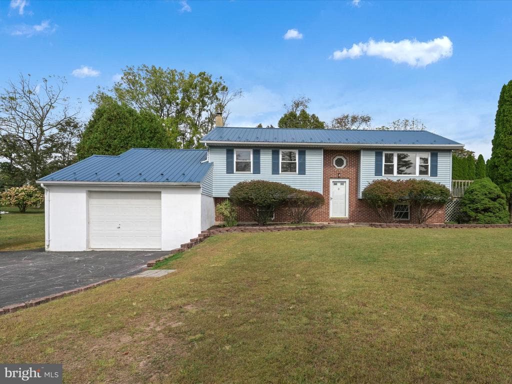 1165 Custer Drive photo 1