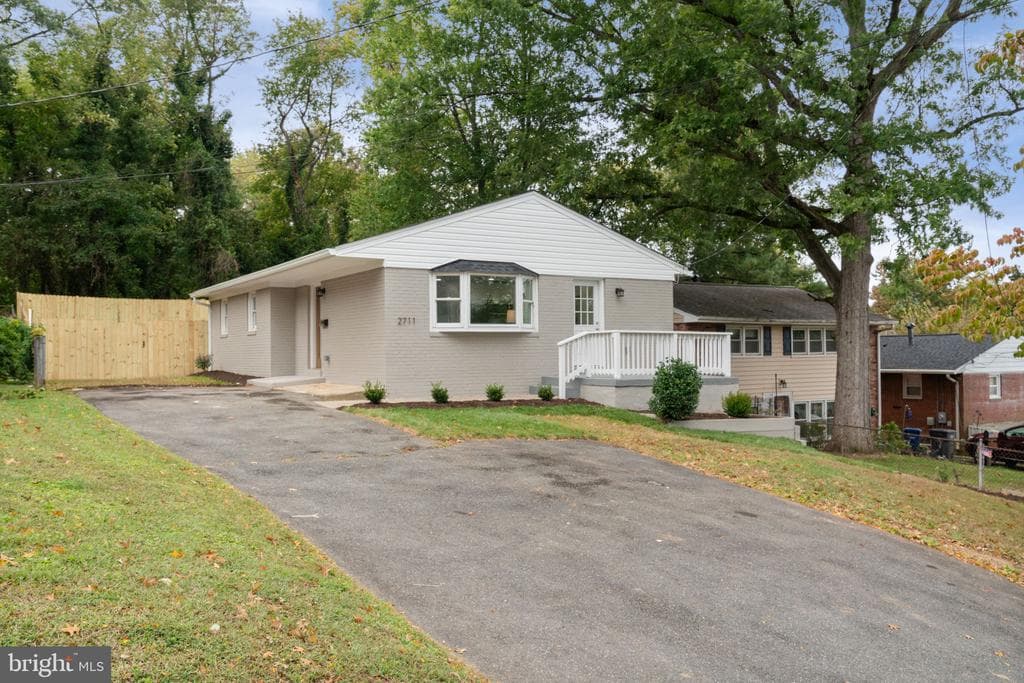 2711 Groveton Street photo 1
