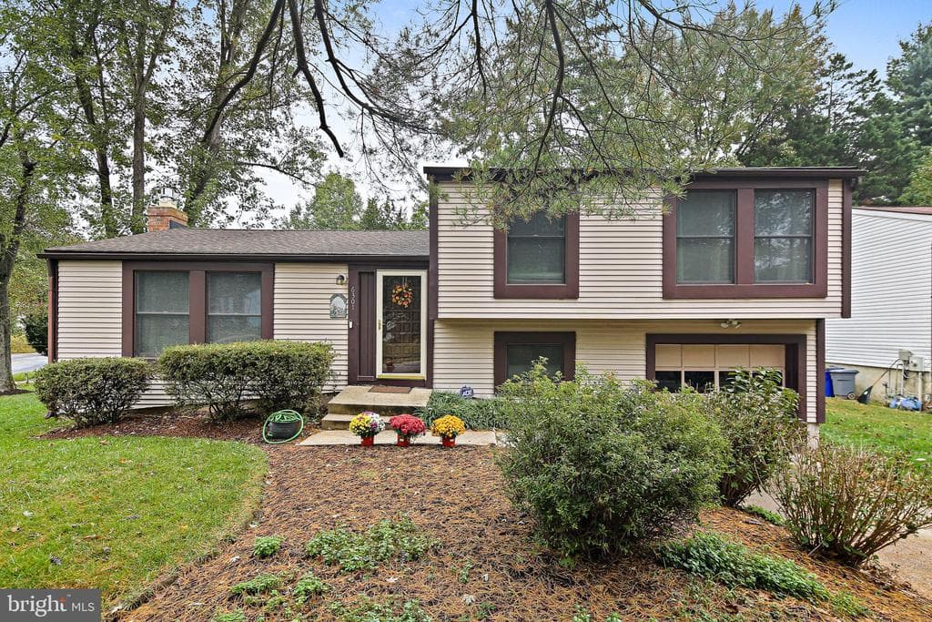 6301 Tamar Drive photo 1