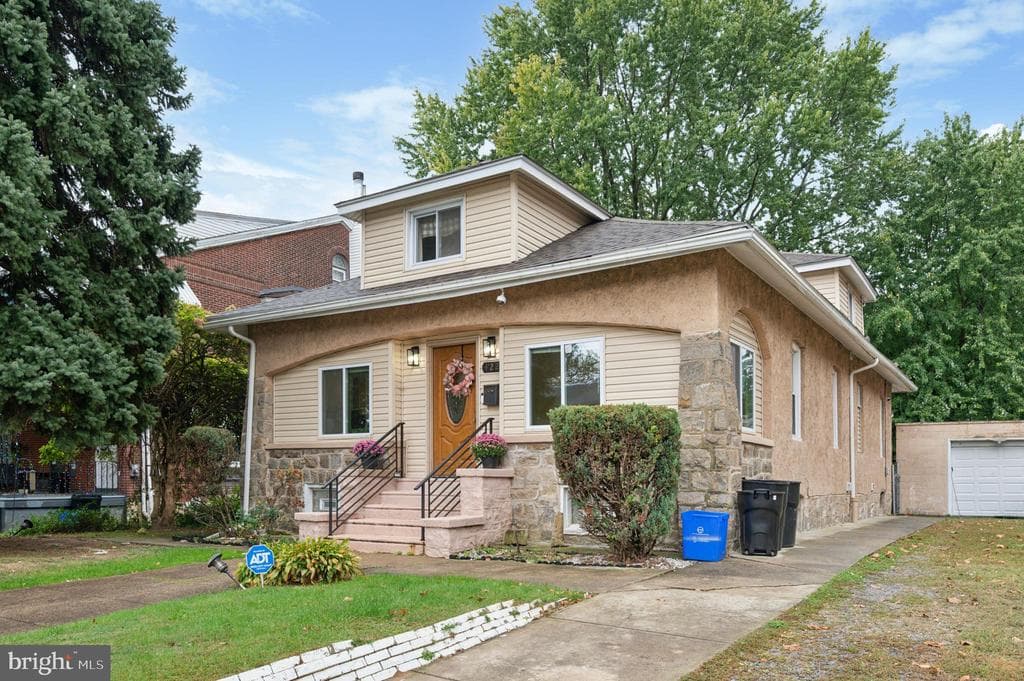 4224 Disston Street photo 1