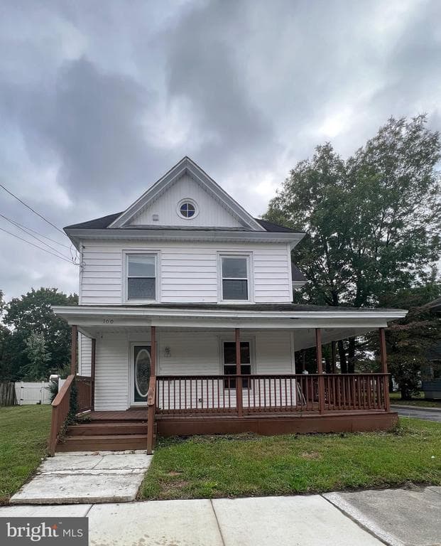 100 E Pine Street photo 1