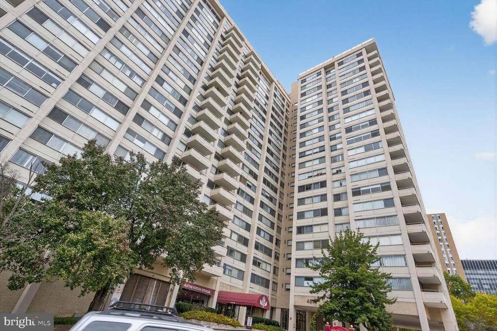 4515 Willard Avenue #508s photo 1
