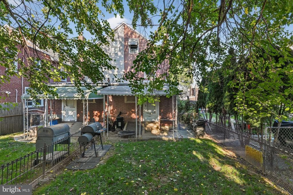 82 Marple Avenue photo 1