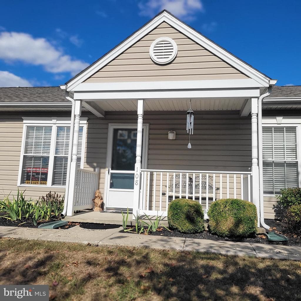 108 W Harmony Drive #106 photo 1