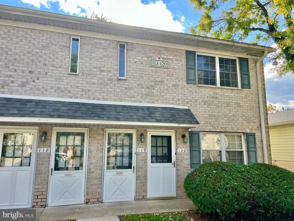 119 Hampstead Drive #119 photo 1
