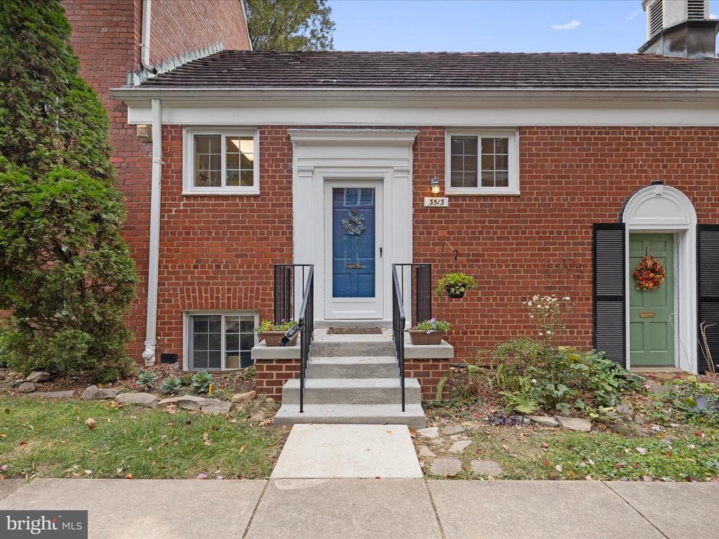 3513 Martha Custis Drive photo 1
