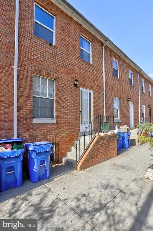 410 N Washington Street photo 1