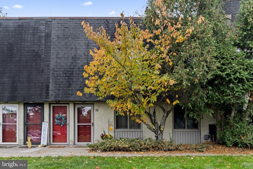 4702 Chelsea Court #a photo 1