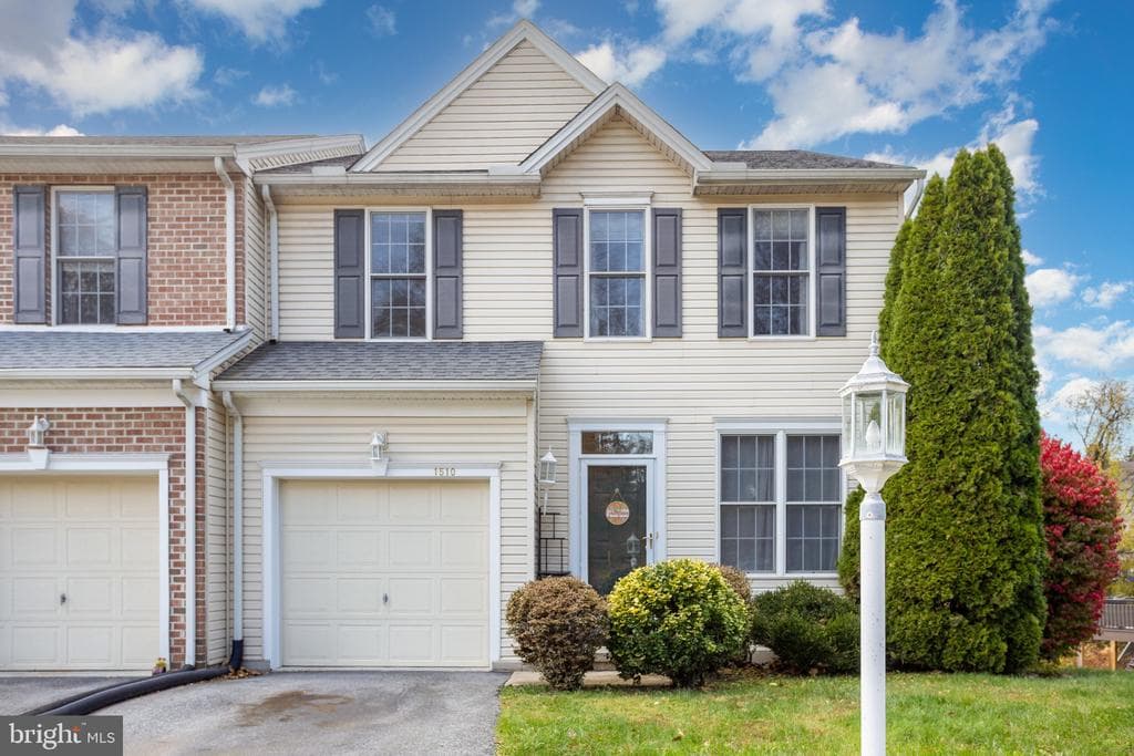 1510 Capitol View Drive photo 1
