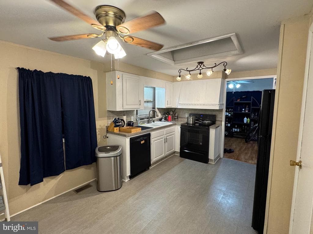 22518 Armsworthy Court photo 1