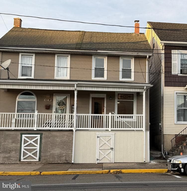 45 W Grand Avenue photo 1