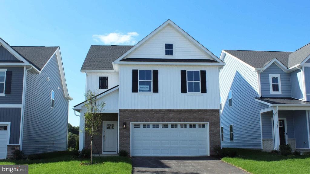 124 Wappinger Terrace photo 1