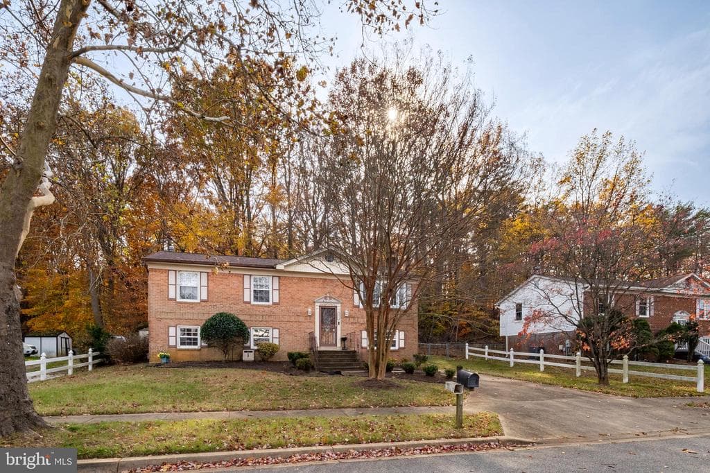 6824 Southfield Road photo 1