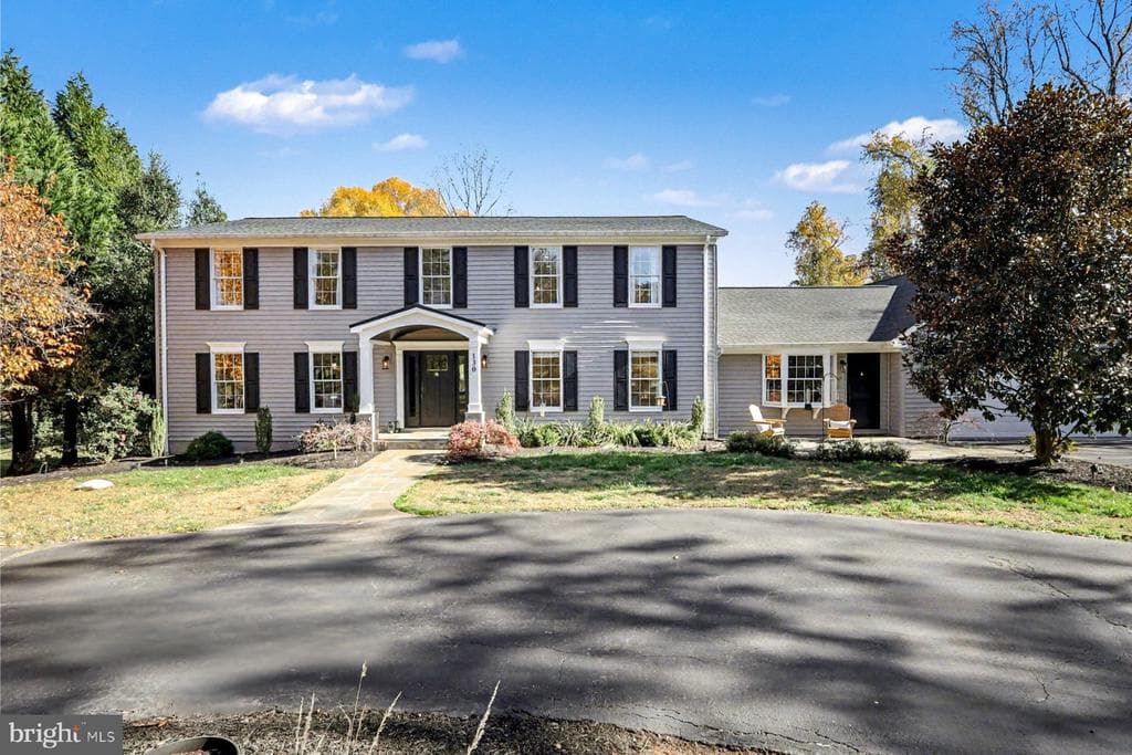 130 Lakeland Drive photo 1