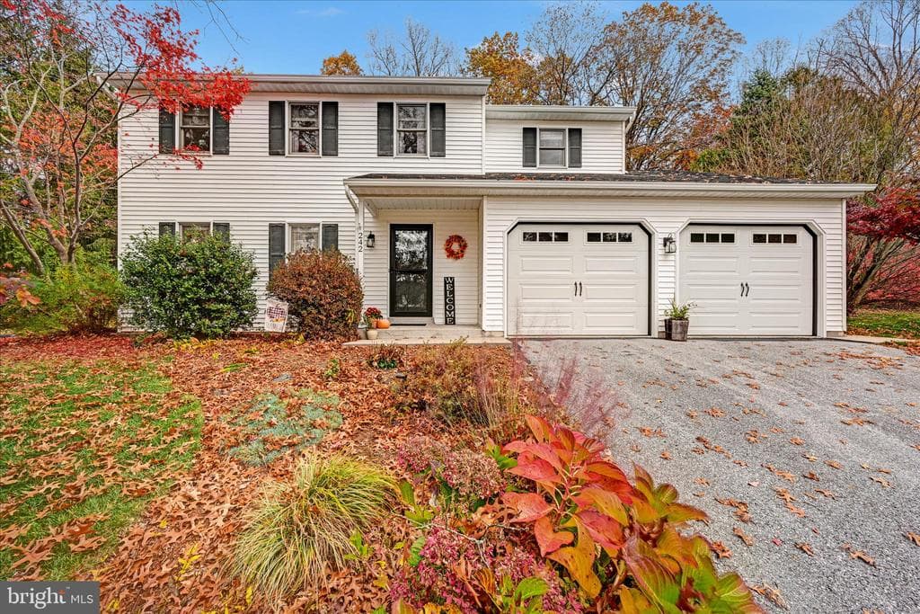 242 Persimmon Lane photo 1