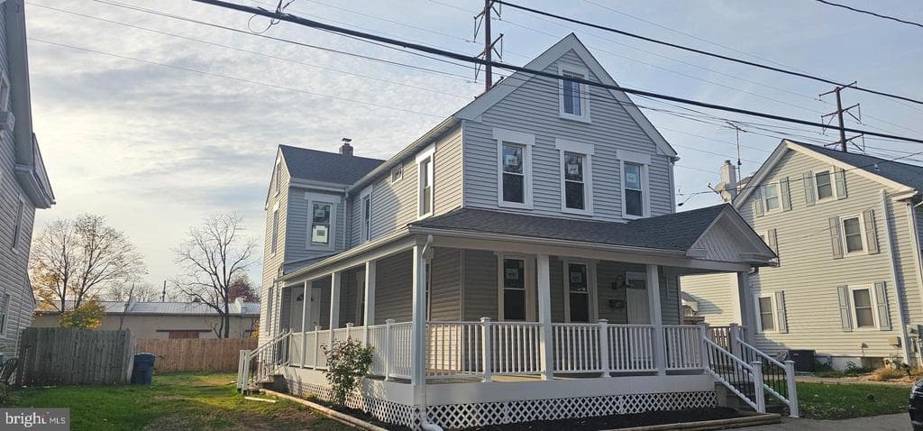 36 N Maple Avenue photo 1