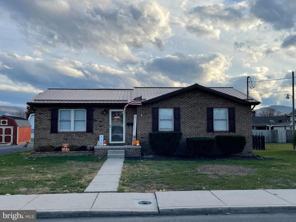 207 Central Avenue photo 1