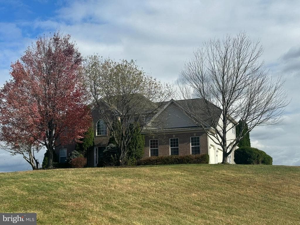 1205 Summerswood Drive photo 1