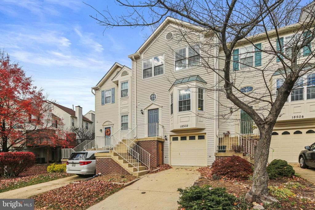 18502 Clovercrest Circle photo 1