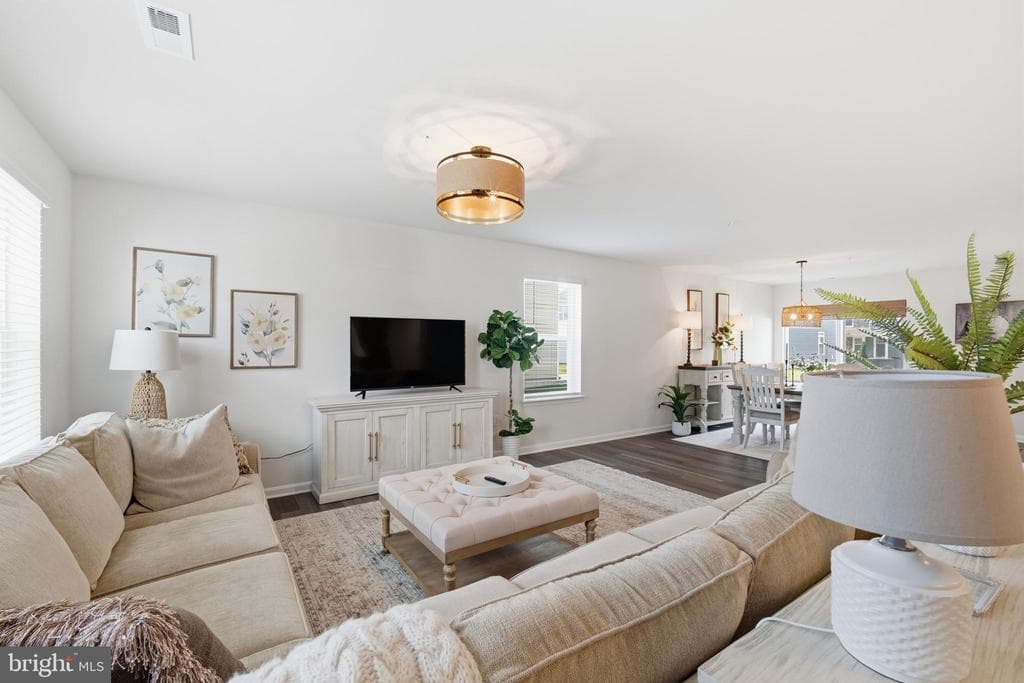108 Flying Cloud Drive photo 1