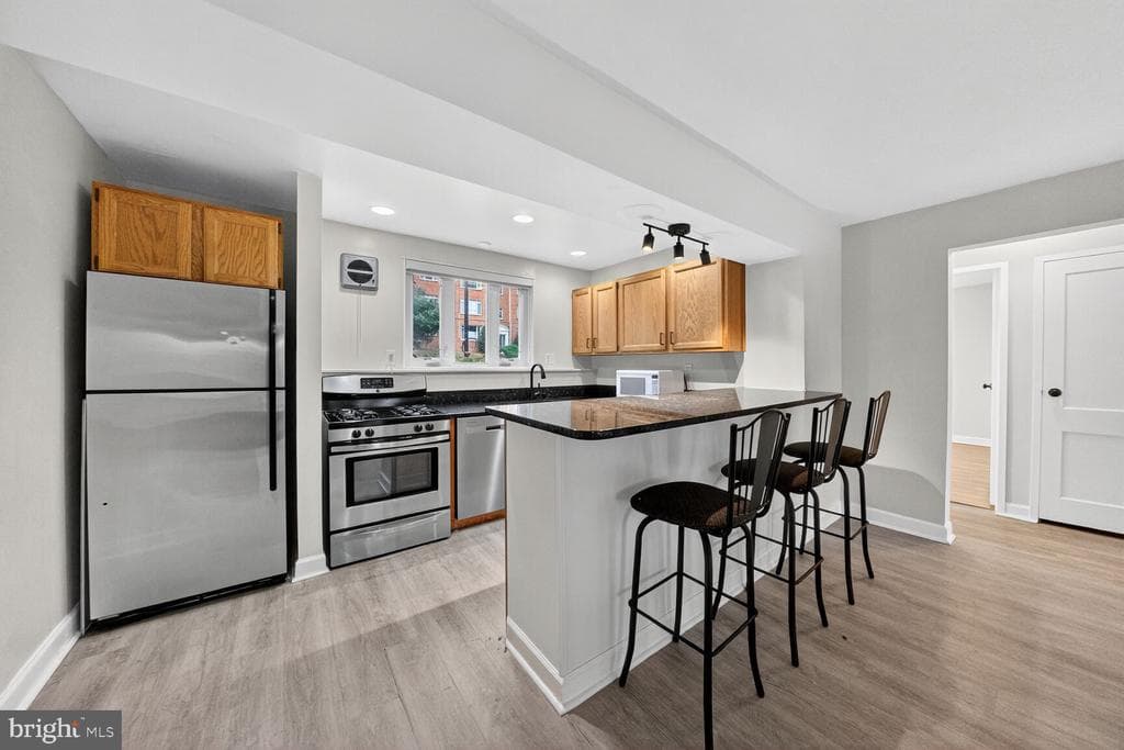 10403 Montrose Avenue #10403 photo 1