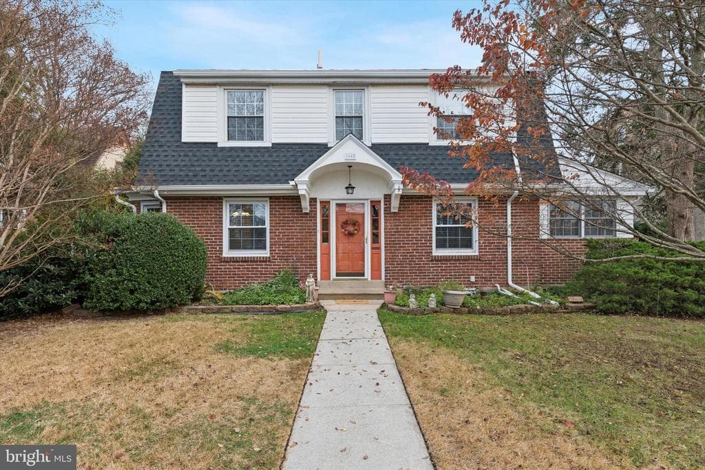 1642 Locust Street photo 1