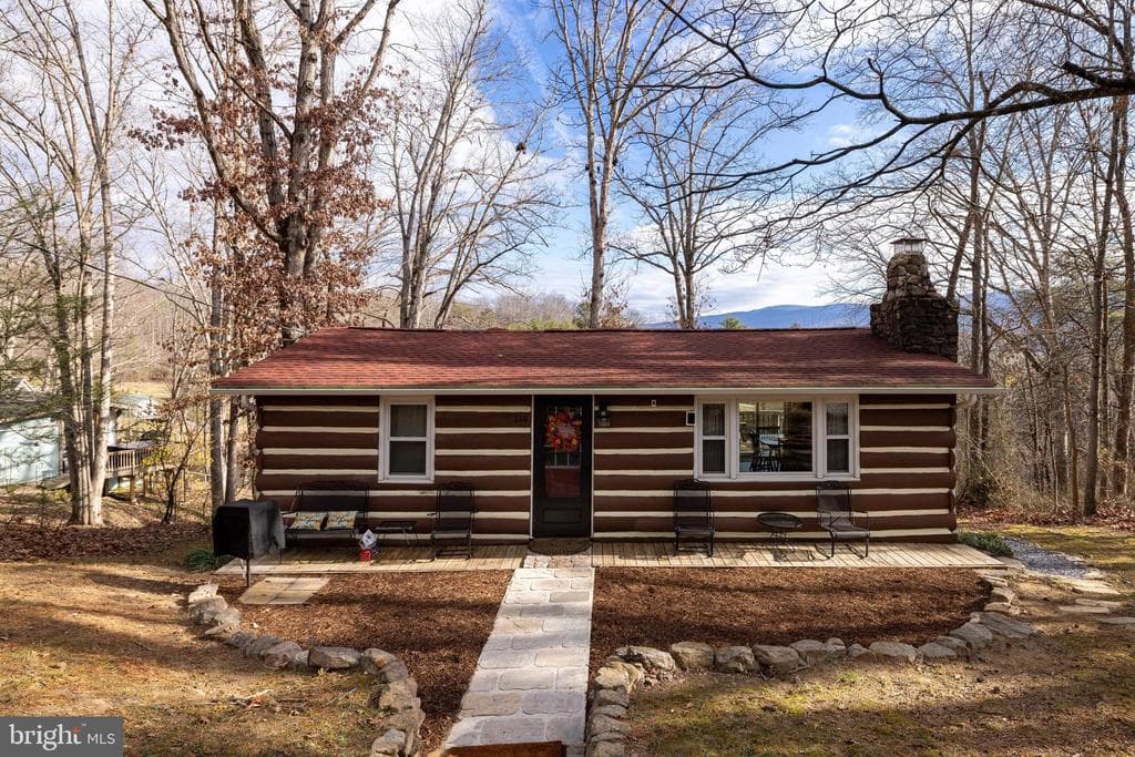 330 Mountainview Drive photo 1
