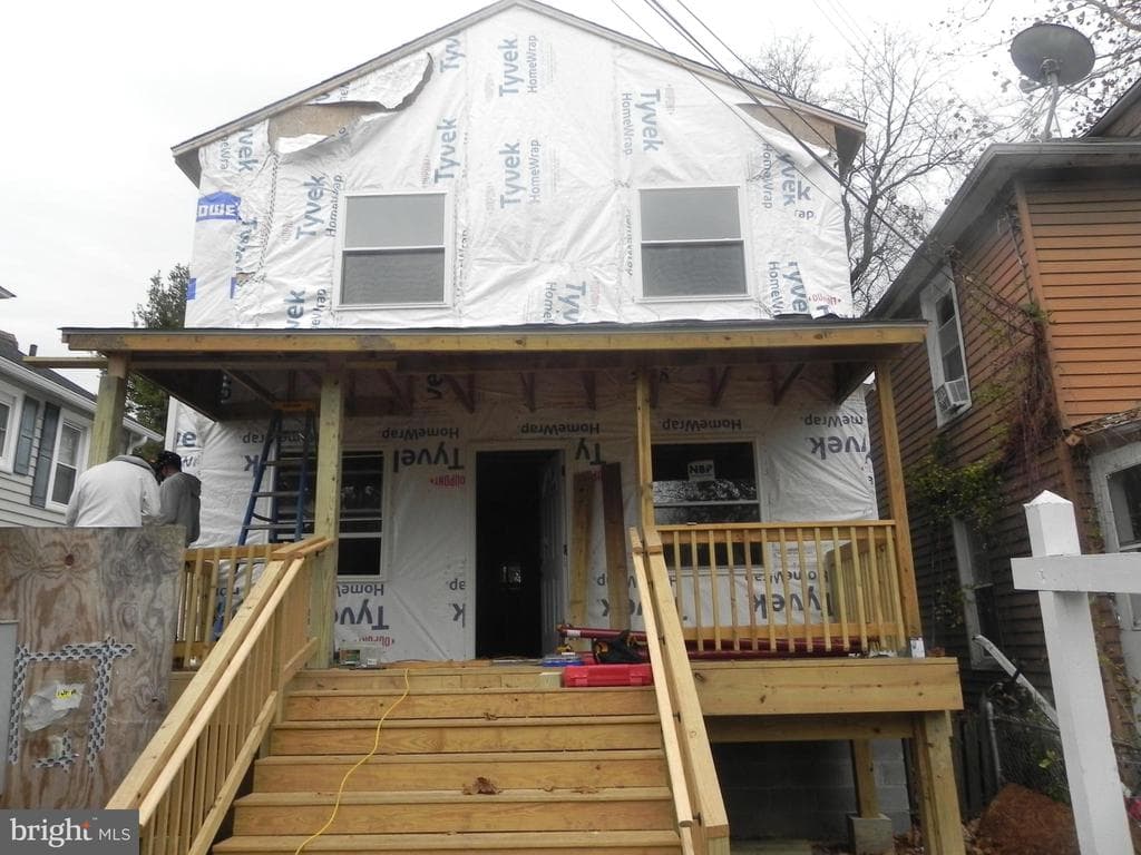 4605 Burlington Road photo 1