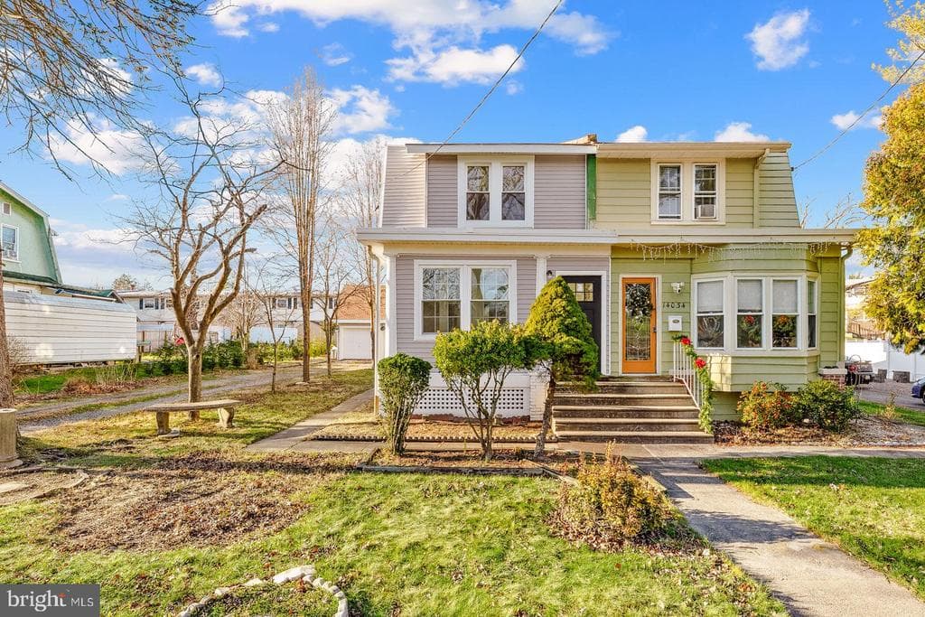 14030 Dana Avenue photo 1