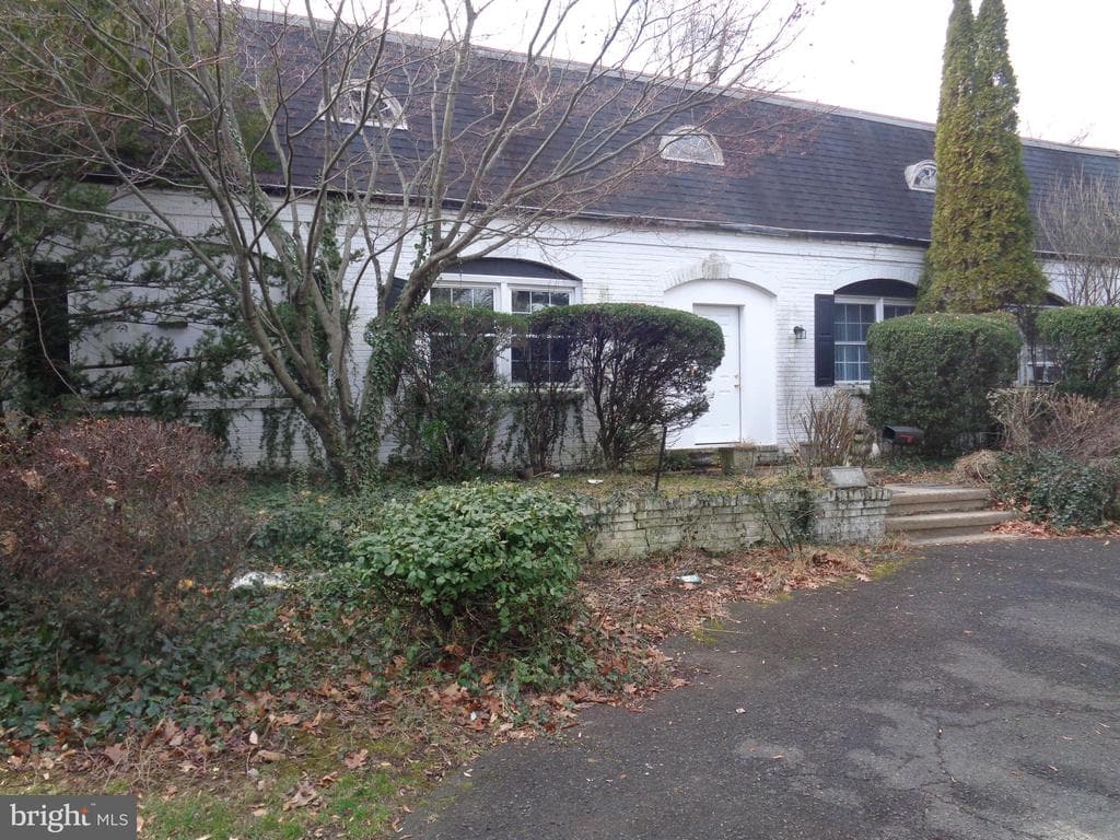 1480 Noble Road photo 1
