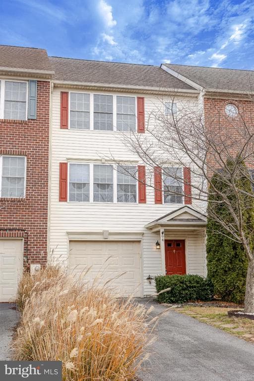 94 Teague Lane photo 1