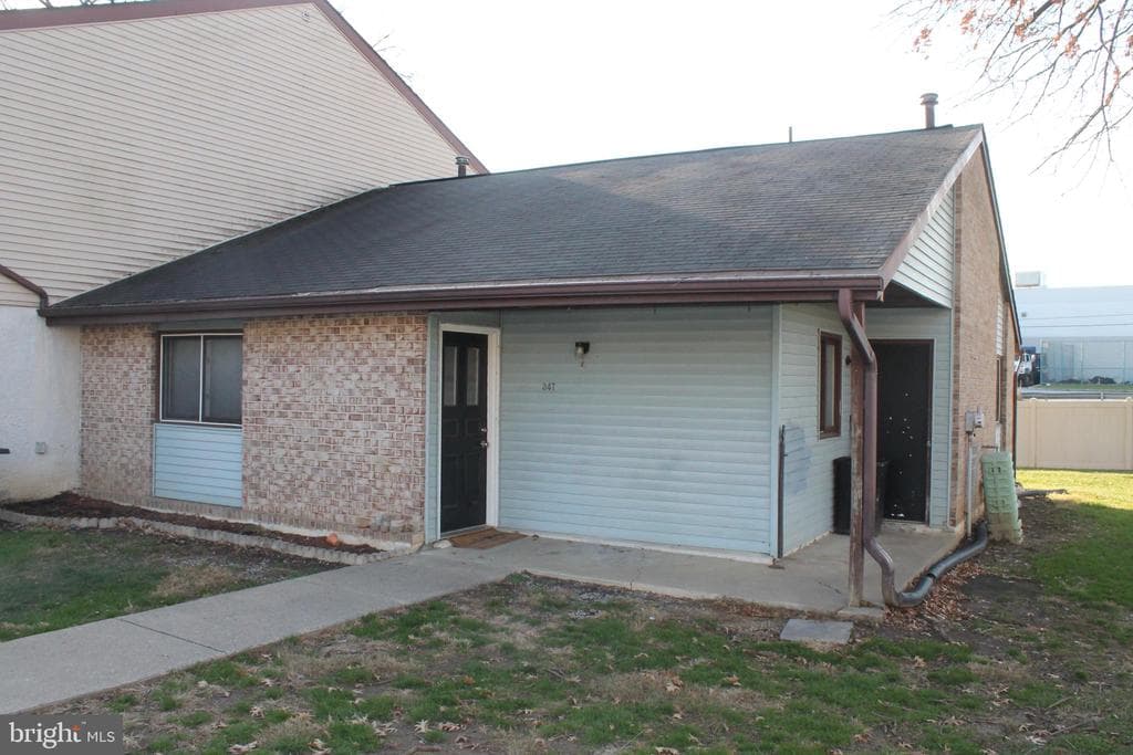 347 Greenland Drive photo 1