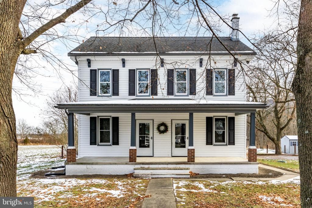 99 Creek Road photo 1