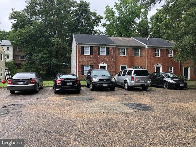 2 Manchester Ct photo 1