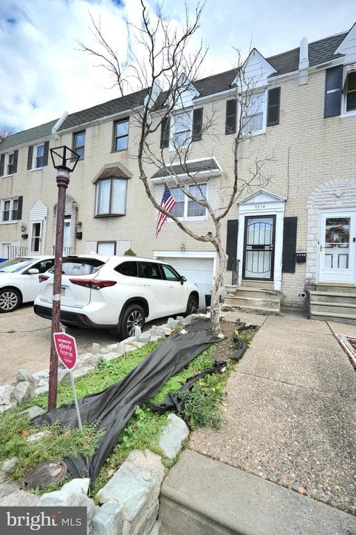 9274 Angus Place photo 1