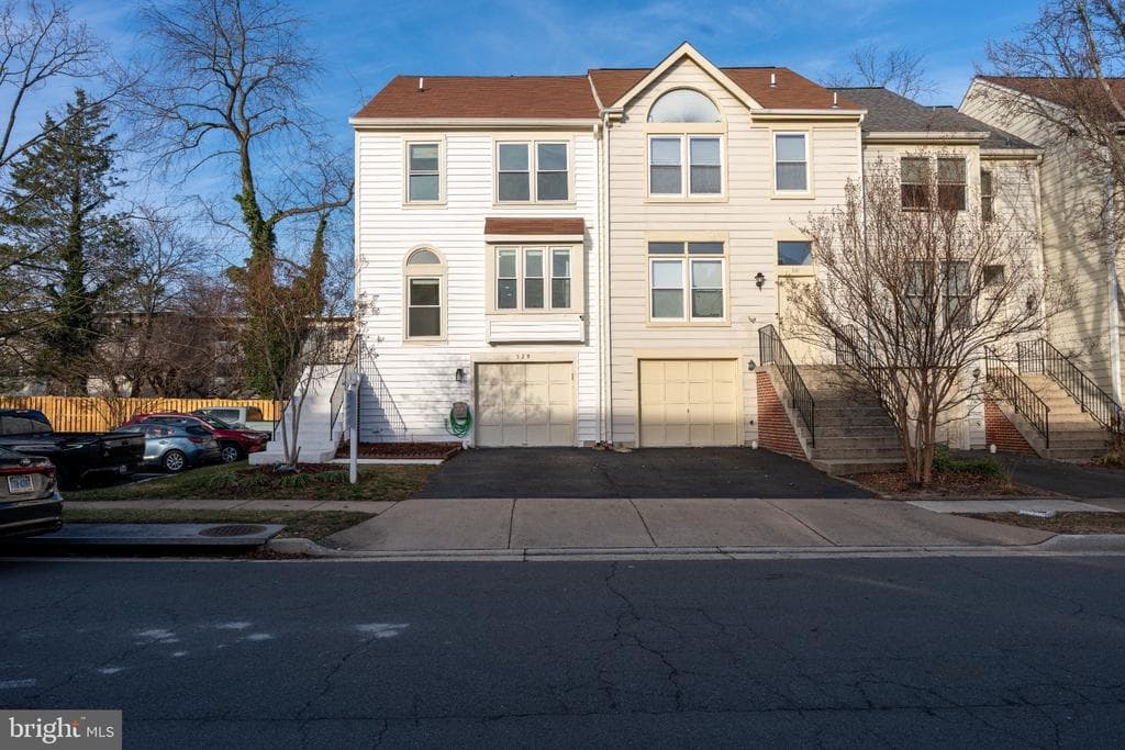 529 Dakota Drive photo 1