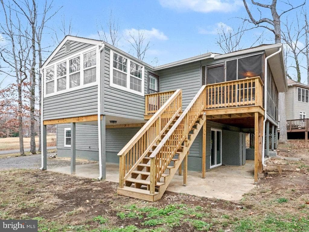 305 Green Street photo 1