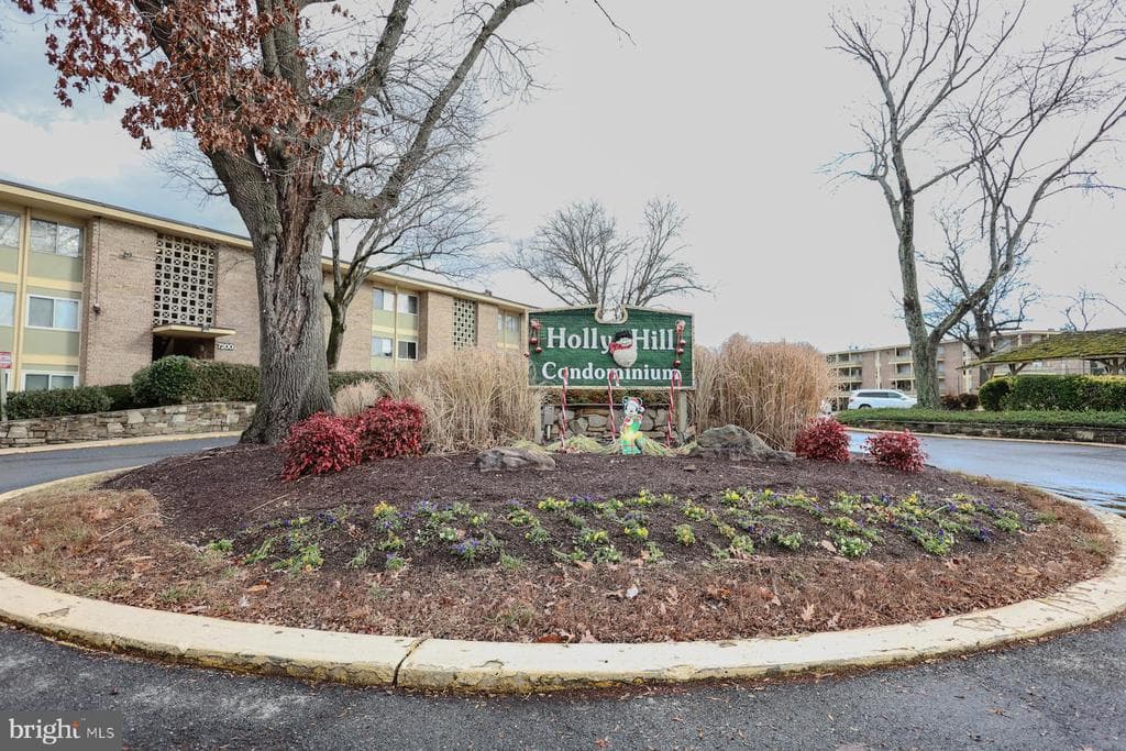 7232 Donnell Place #d photo 1