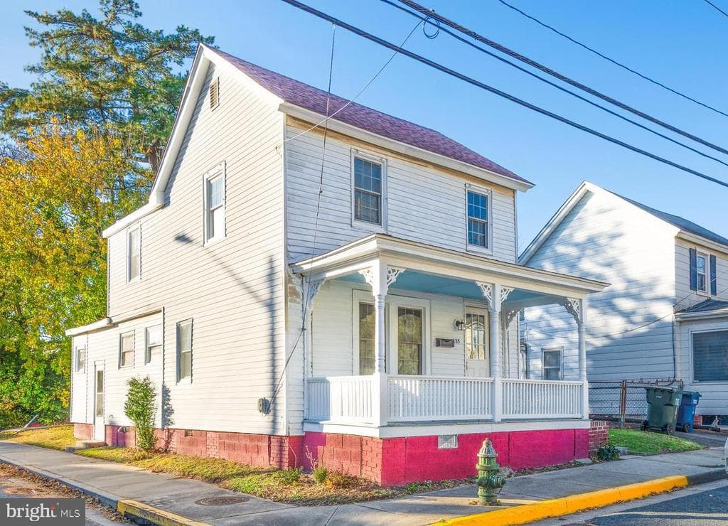 125 S Higgins Street photo 1