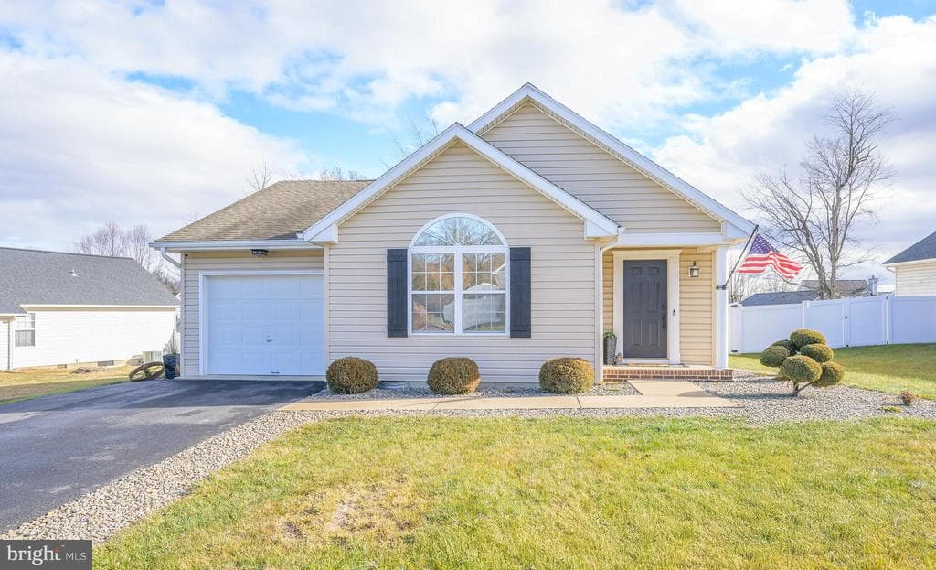 608 Artisan Way photo 1