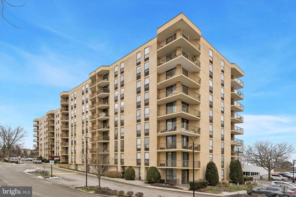 666 W Germantown Pike #2101 photo 1