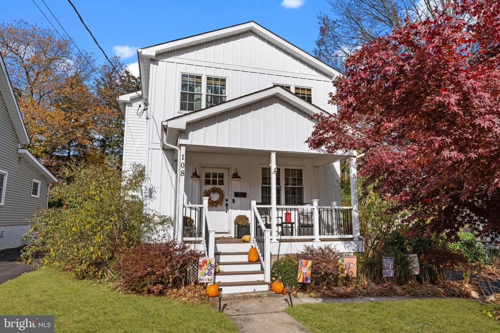 108 W Maple Avenue photo 1
