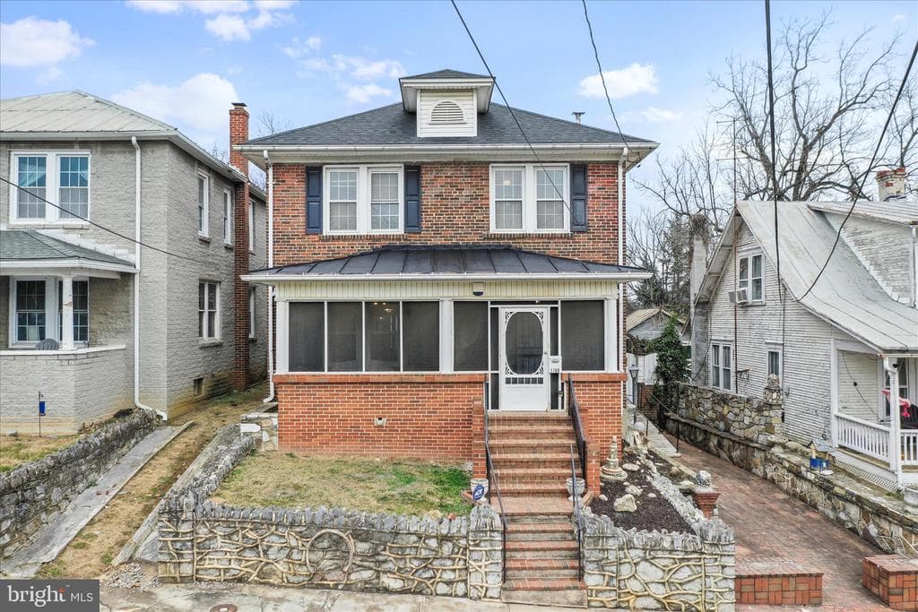 1108 Washington Avenue photo 1