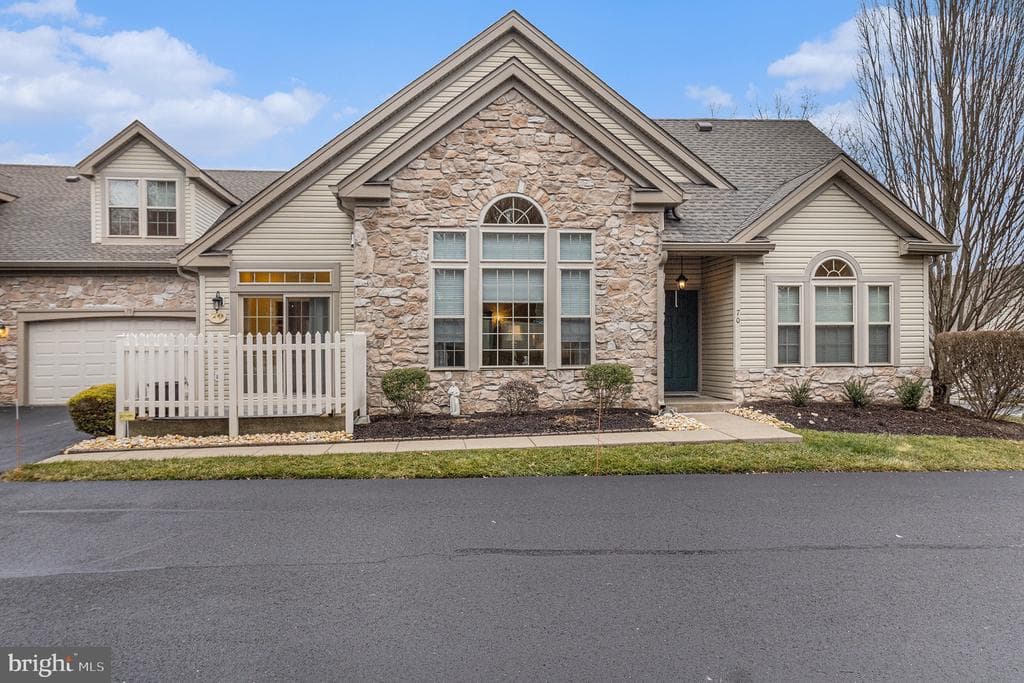 70 Legacy Oaks Drive photo 1