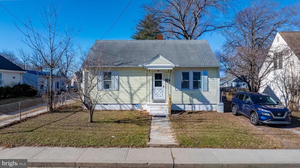 704 Madison Street photo 1