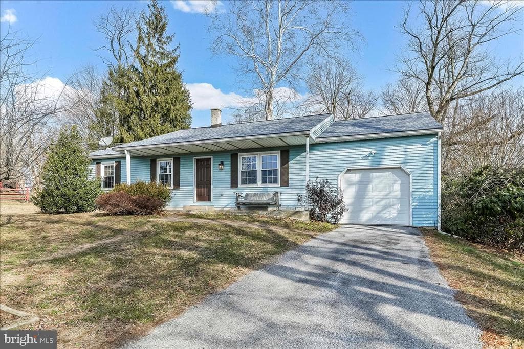 6610 White Oak Road photo 1